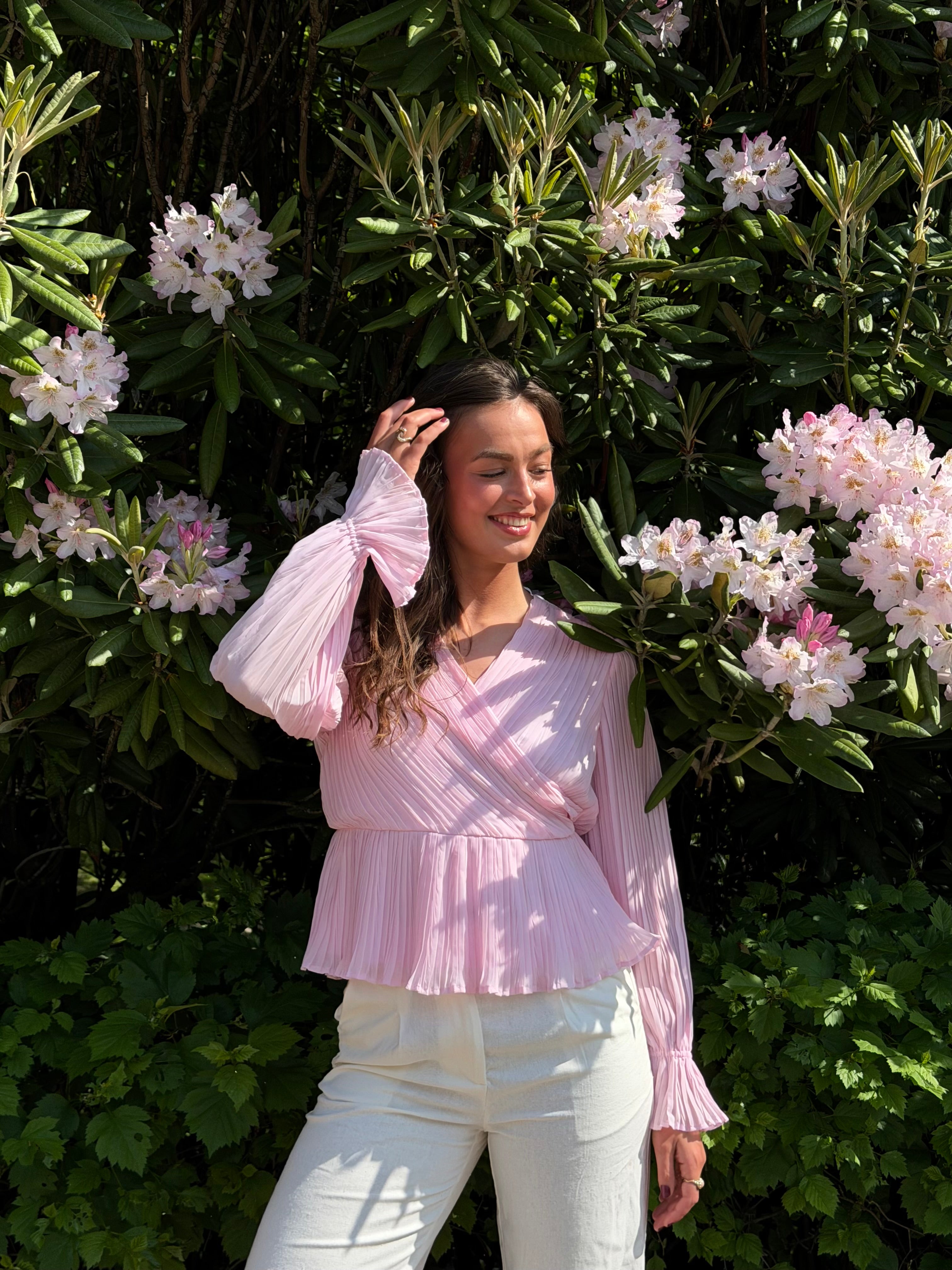 VMDORA Top - Pink-A-Boo